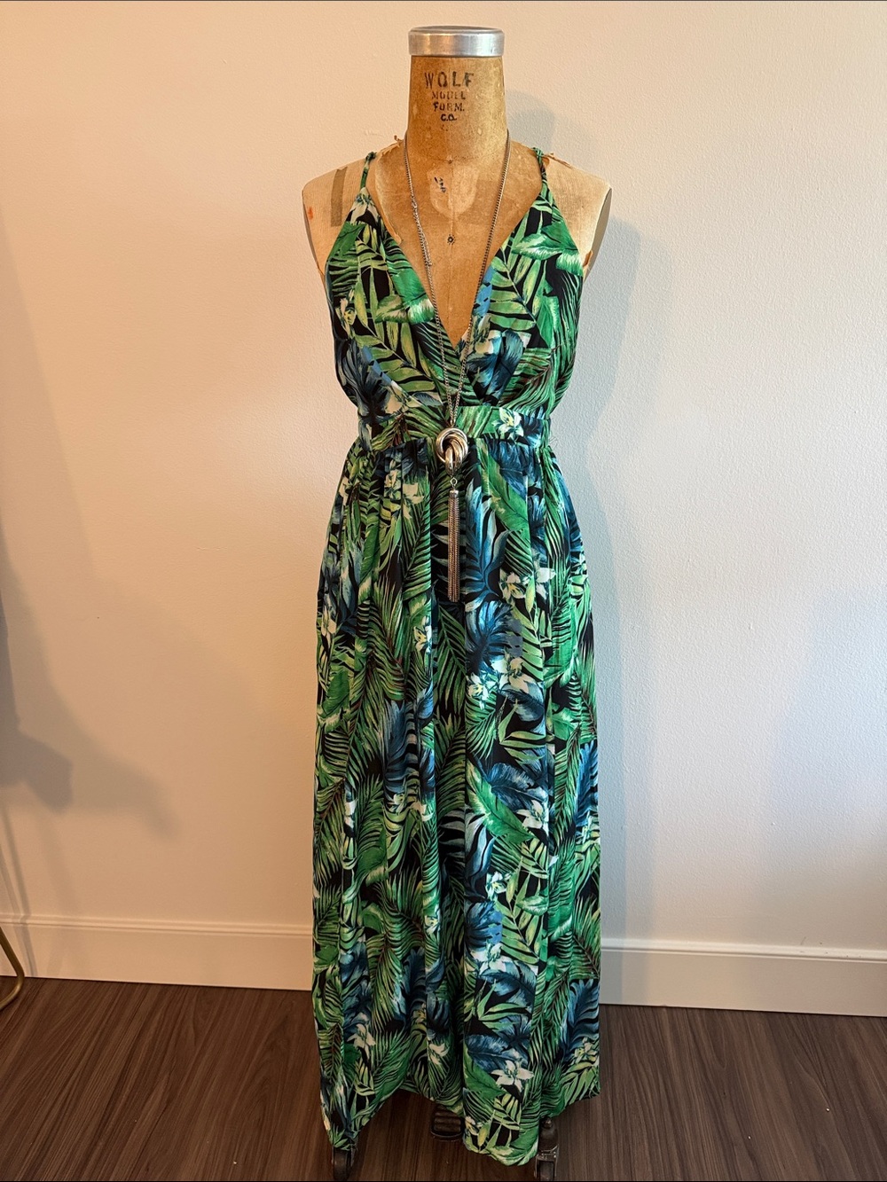 NWT Tropical Green Leaf Maxi Dress